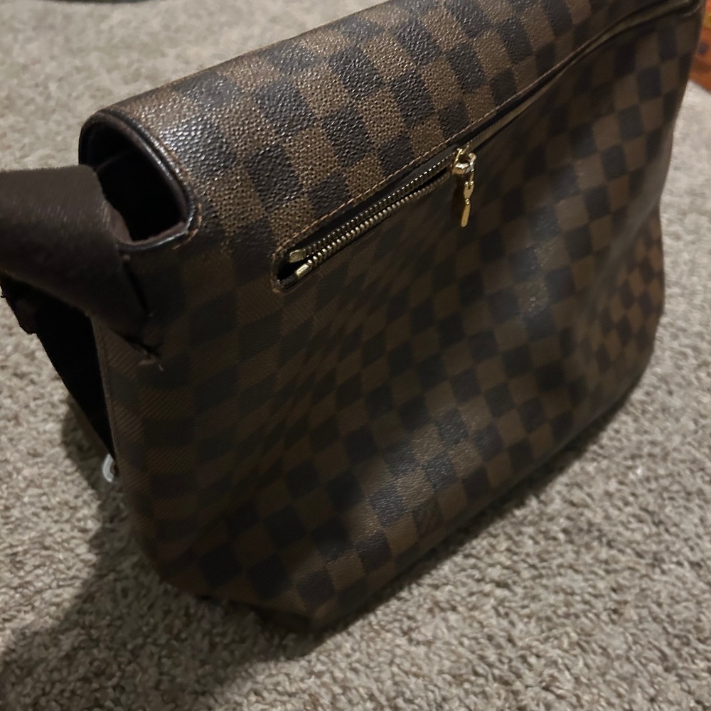 LOUIS VUITTON Damier Brooklyn GM Messengwe bag - Picture 1 of 8